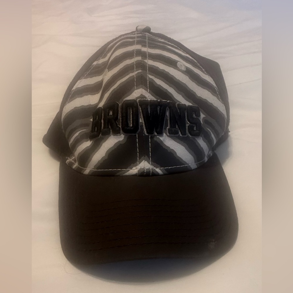 Black and White Browns Cap